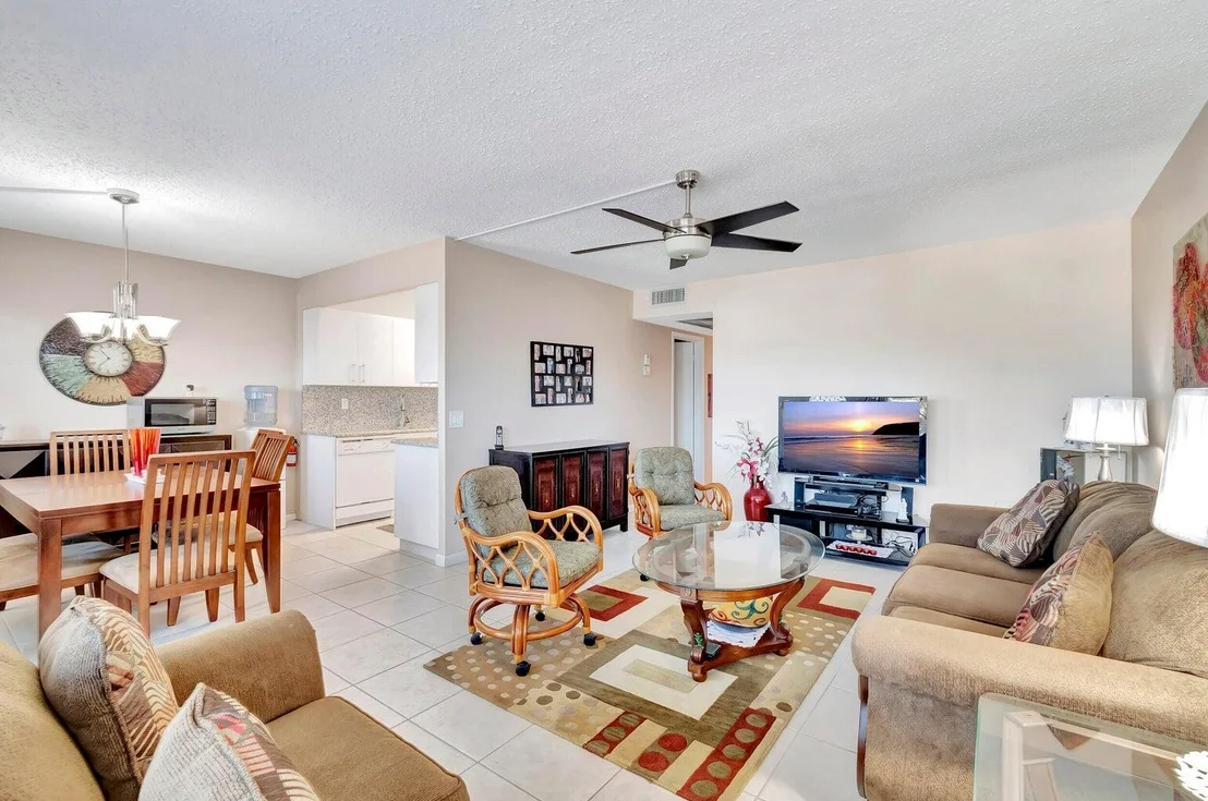 Photo of 4025 Exeter B