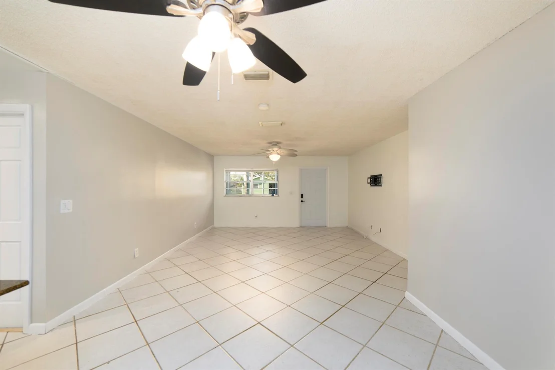 Photo of 6008 Palm Drive
