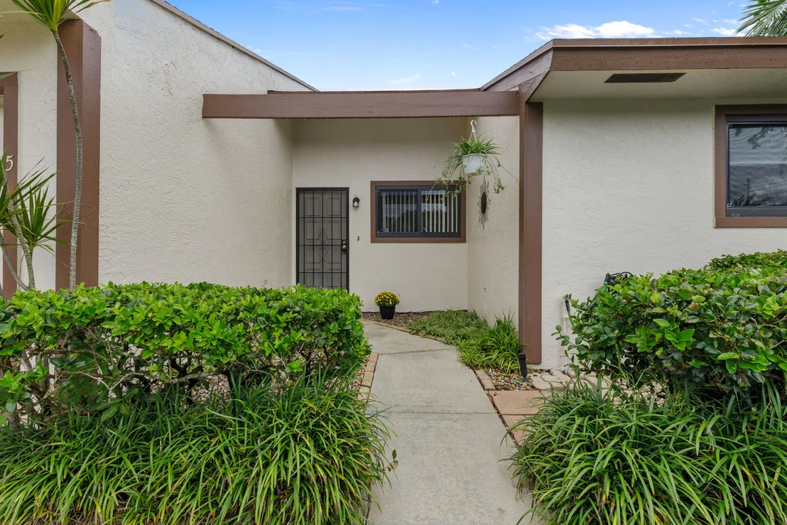 Photo of 5 Mayfair Lane