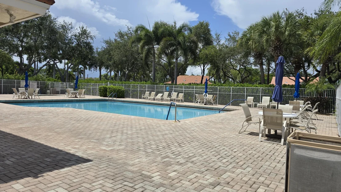 Photo of 5622 Royal Lake Circle