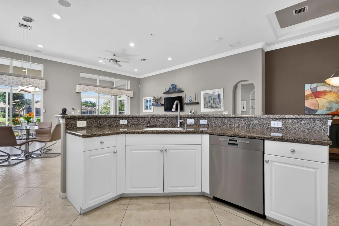 Photo of 7067 VENETO Drive