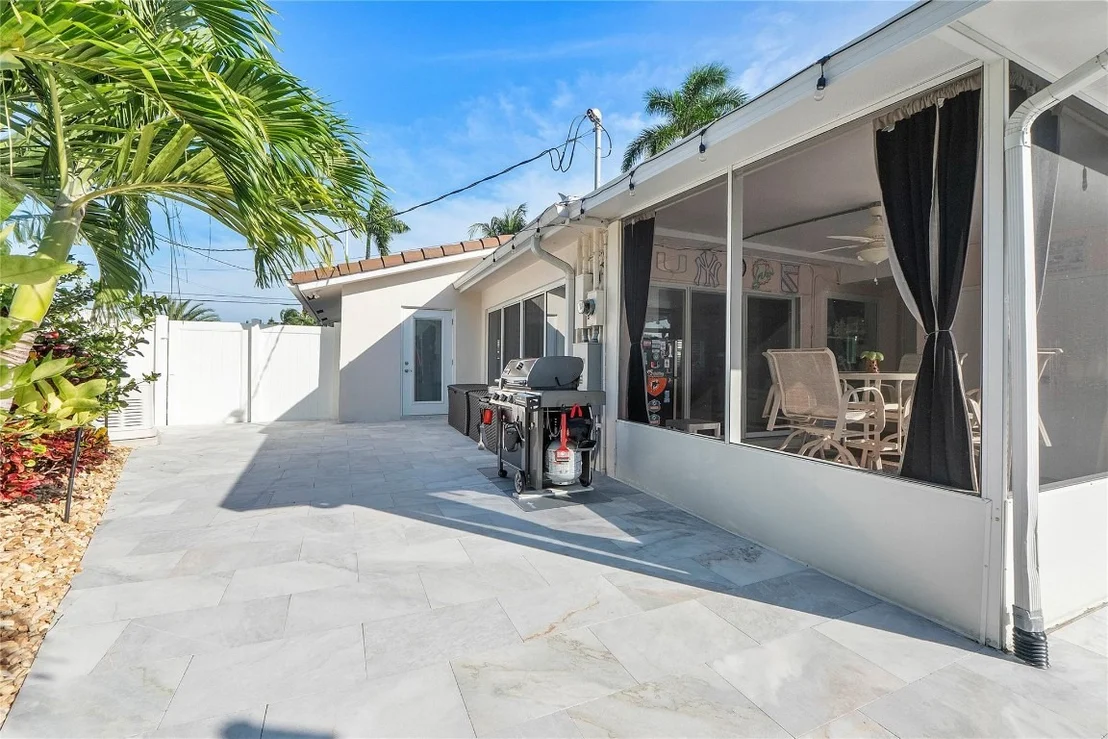 Photo of 731 SE 4th Avenue