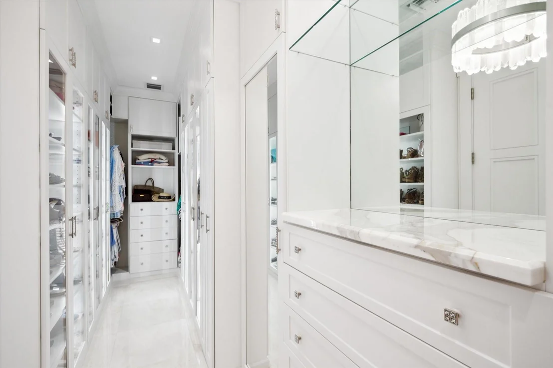 Photo of 2400 Bay Drive