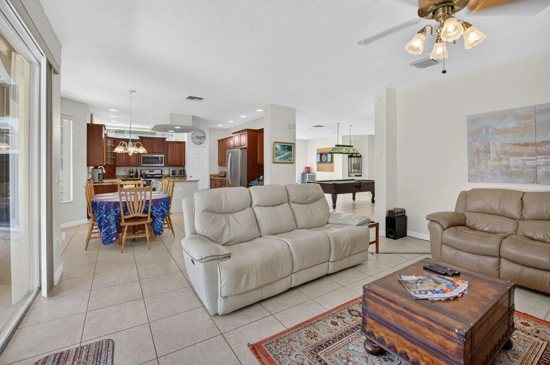 Photo of 7541 DOWNWINDS Lane