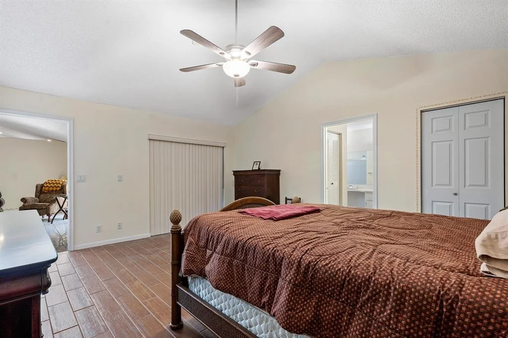 Photo of 9535 Sun Pointe Drive
