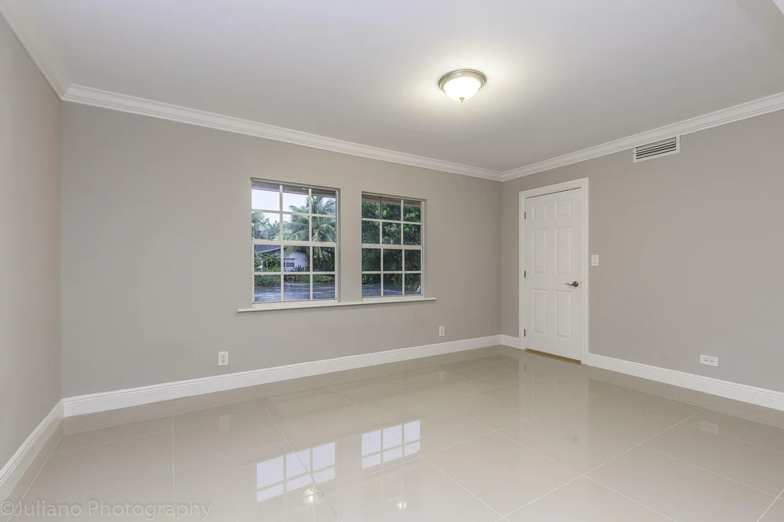 Photo of 1198 NE 3rd Avenue