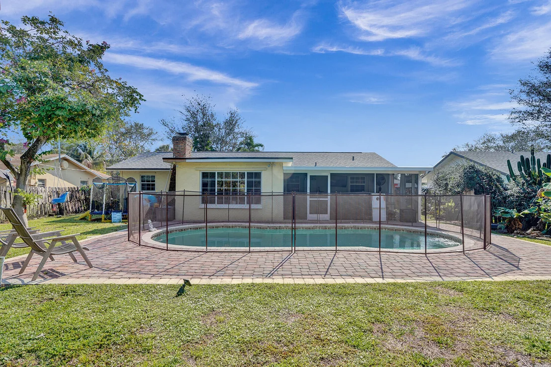 Photo of 357 NW 23rd Street