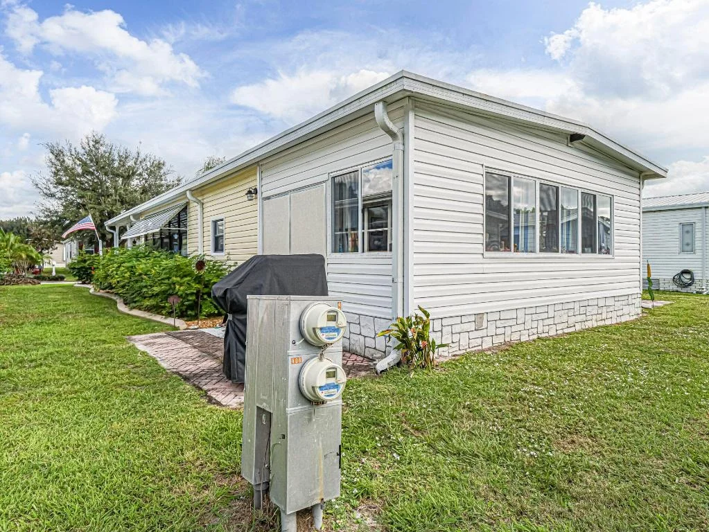 Photo of 409 Avocado Drive