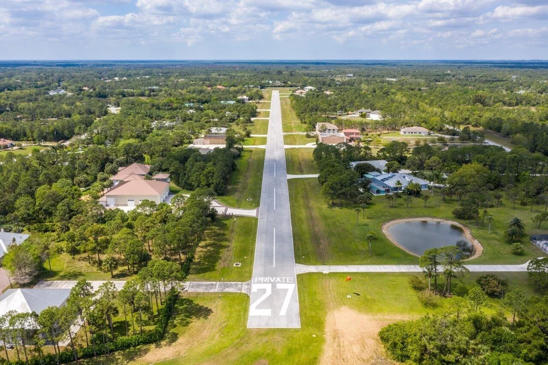 Photo of 3200 SE Downwinds Road