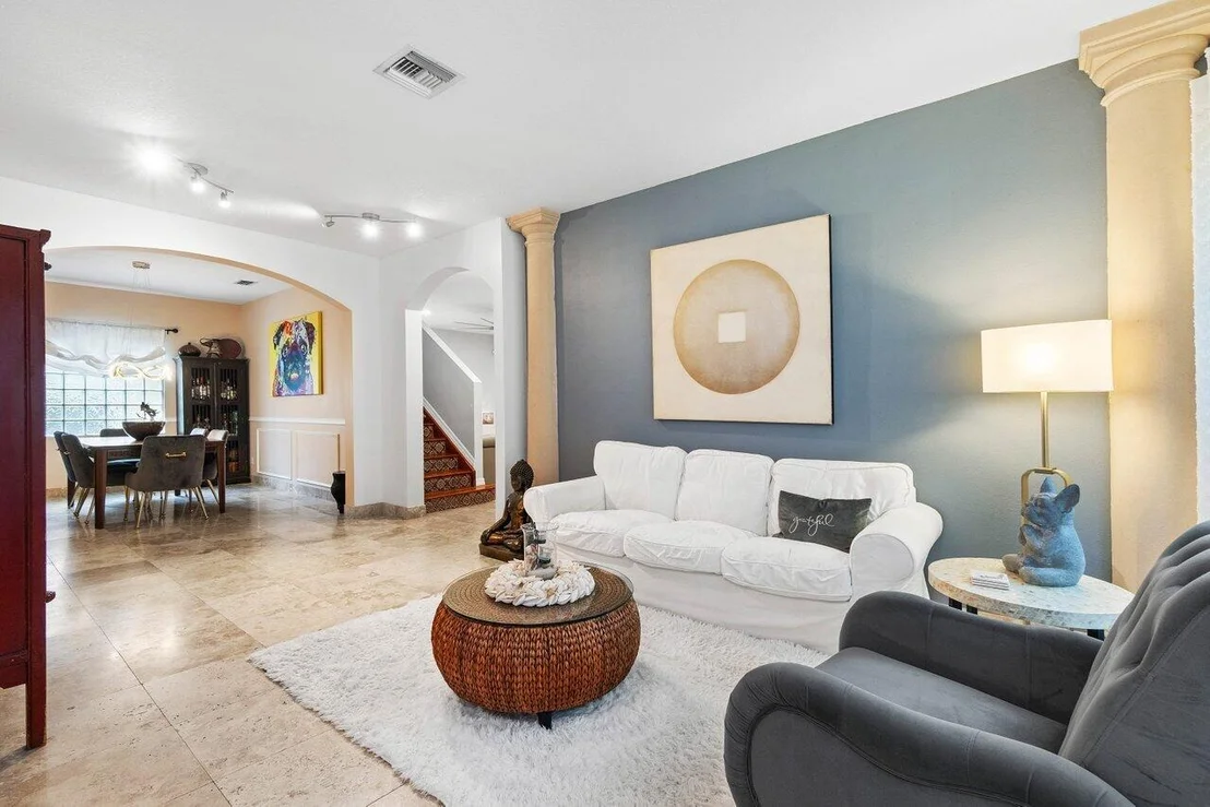 Photo of 6828 Hendry Drive