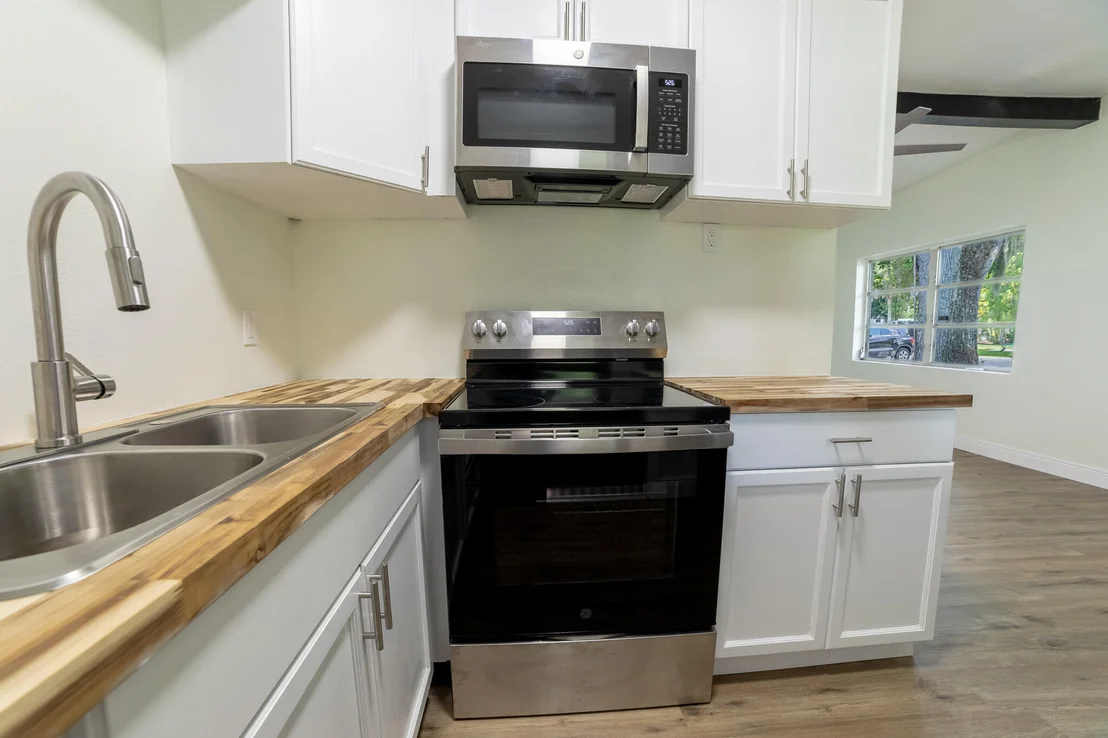 Photo of 809 SE 10th Street
