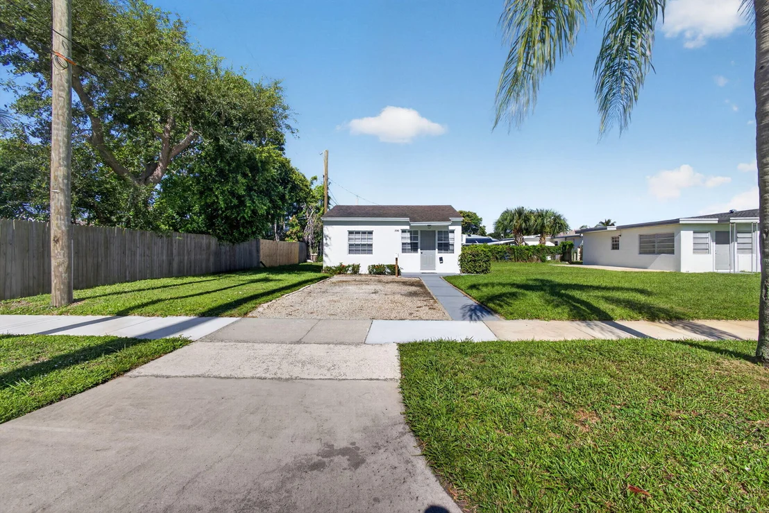 Photo of 304 Cypress Drive