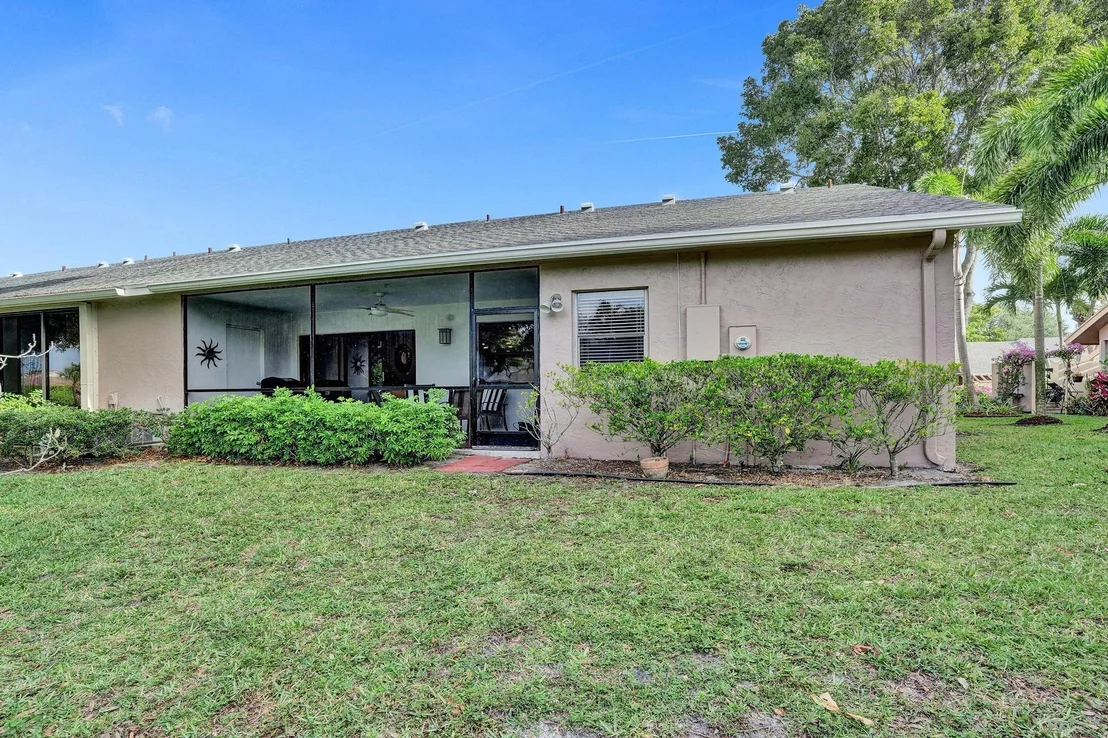 Photo of 10976 Lake Front Place