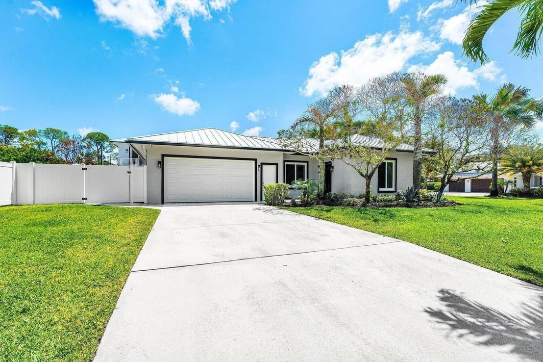 Photo of 5495 Hibiscus Road
