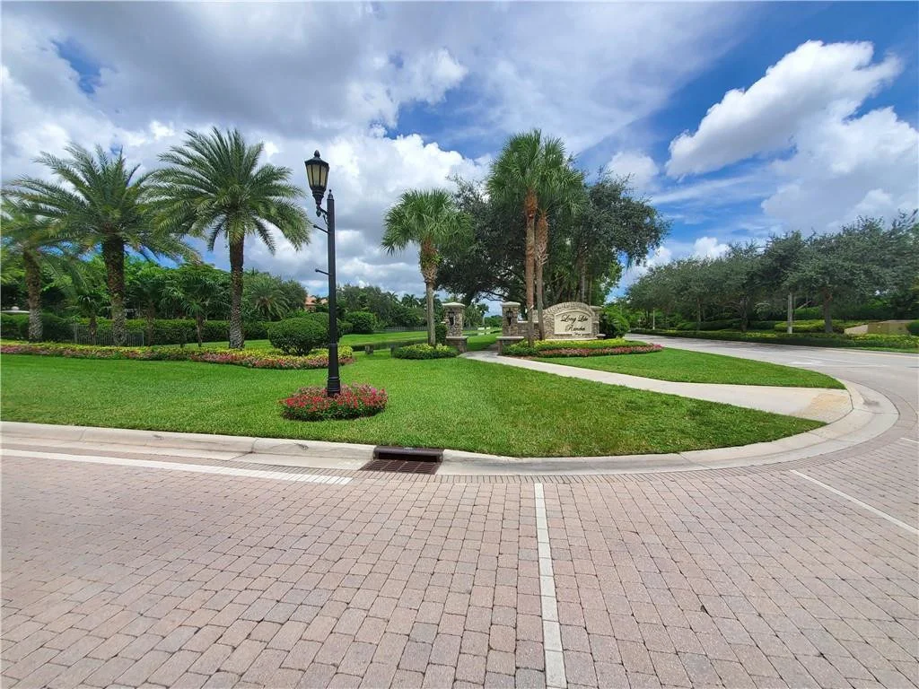 Photo of 2916 Juniper Lane