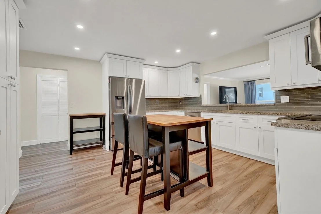 Photo of 341 Glenbrook Drive