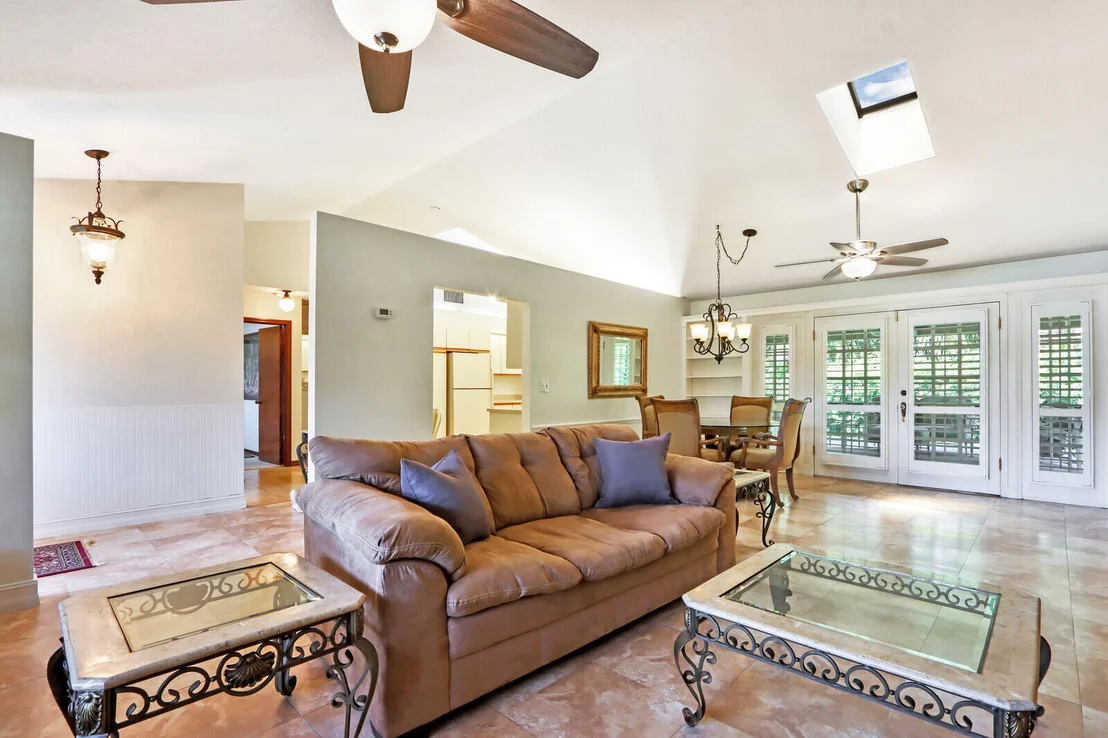 Photo of 713 Warren Drive