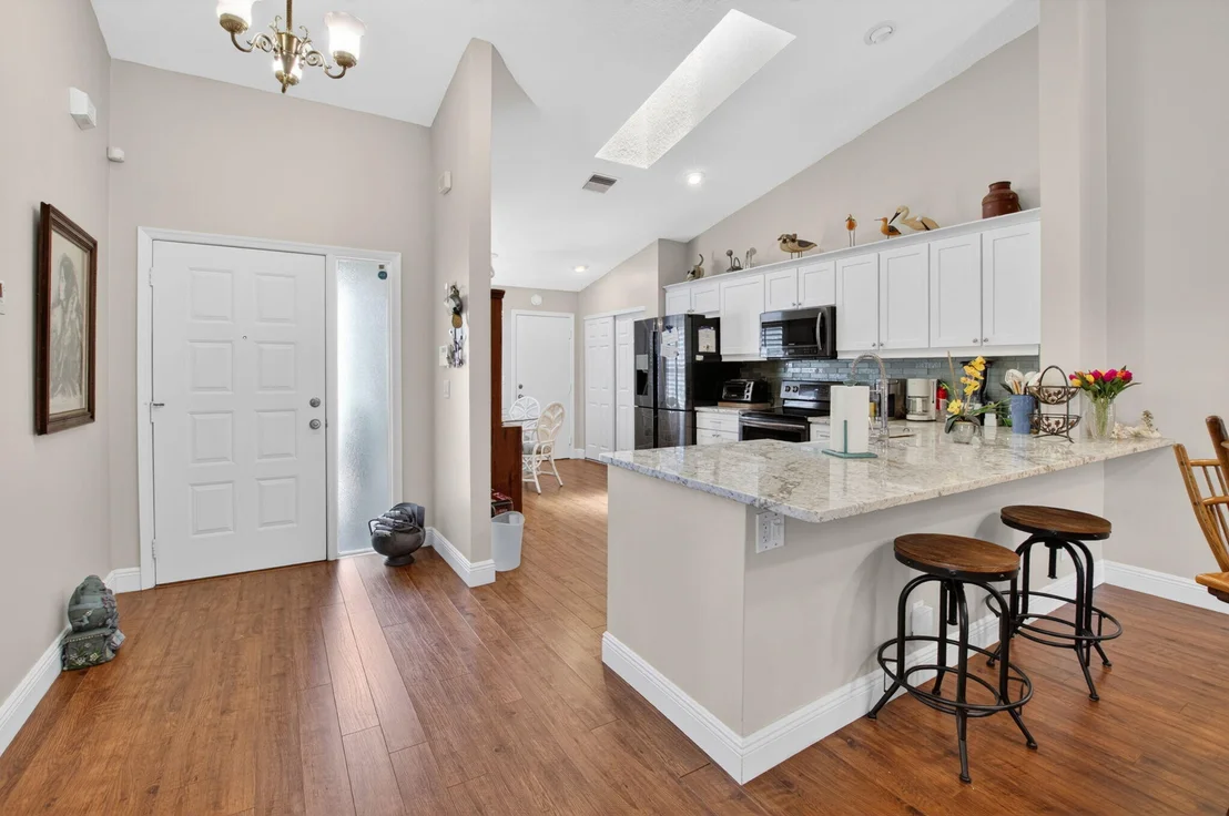 Photo of 5582 Royal Lake Circle