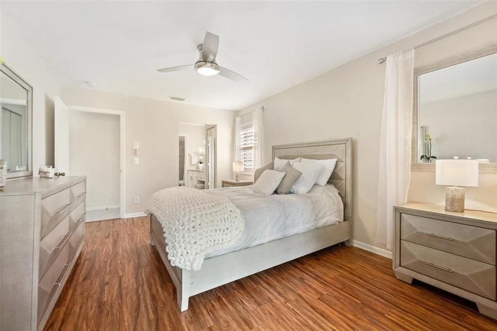 Photo of Unit A at 502 Pinecrest Circle