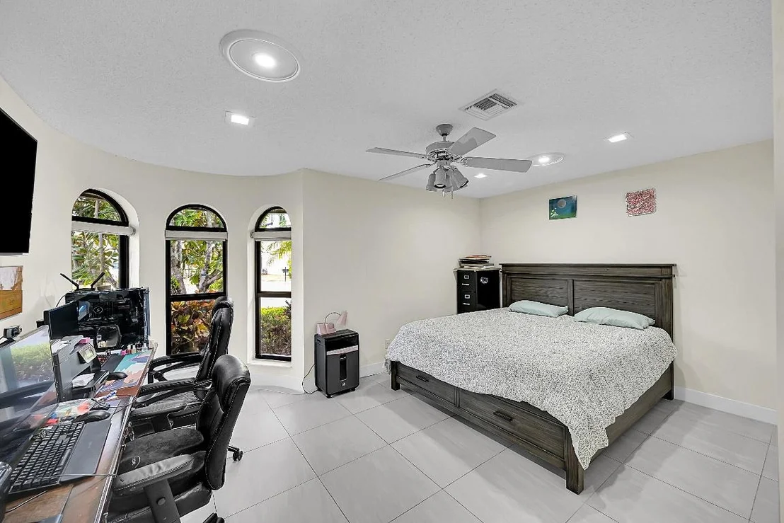 Photo of 22573 Esplanada Drive