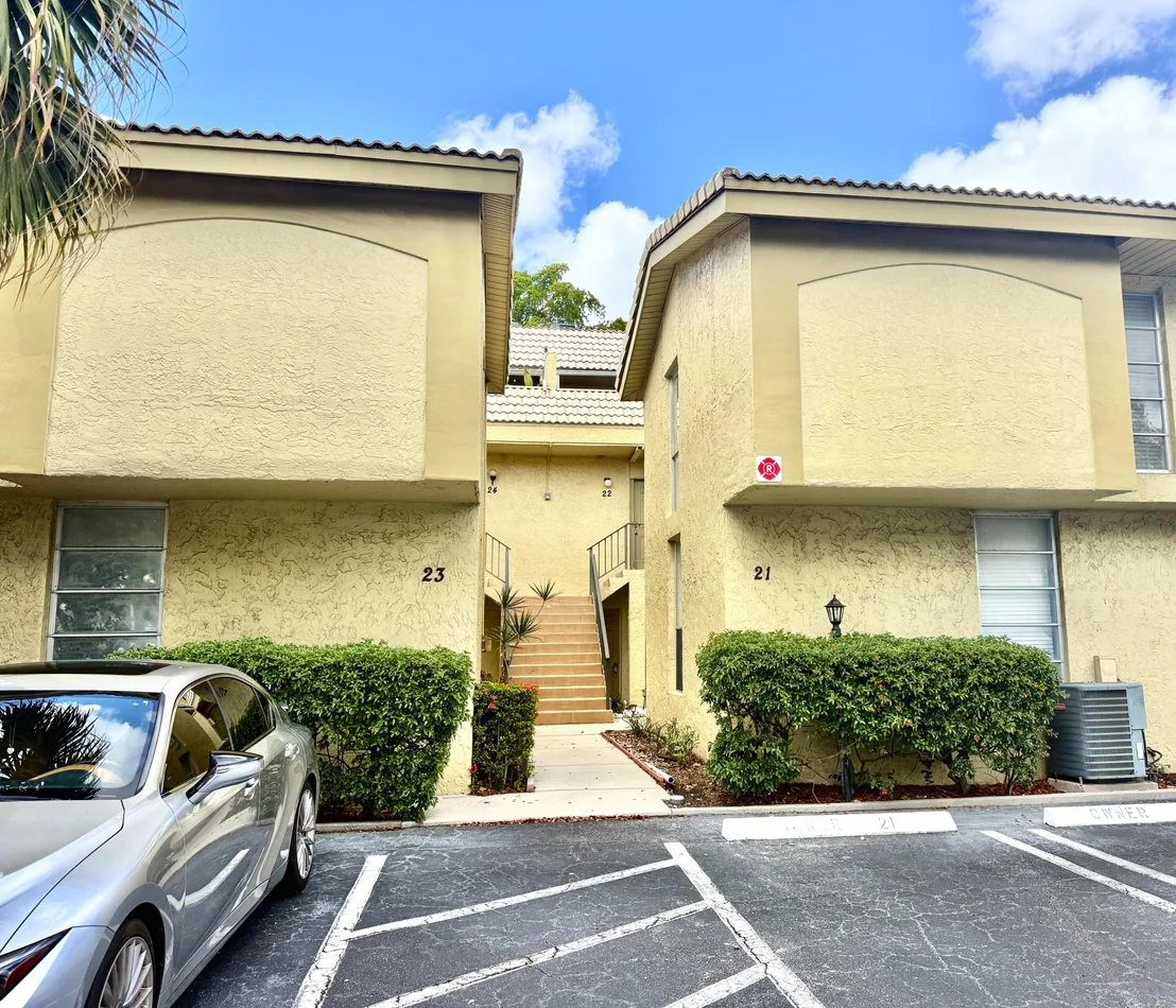Photo of Unit 21 at 8401 W Sample Road