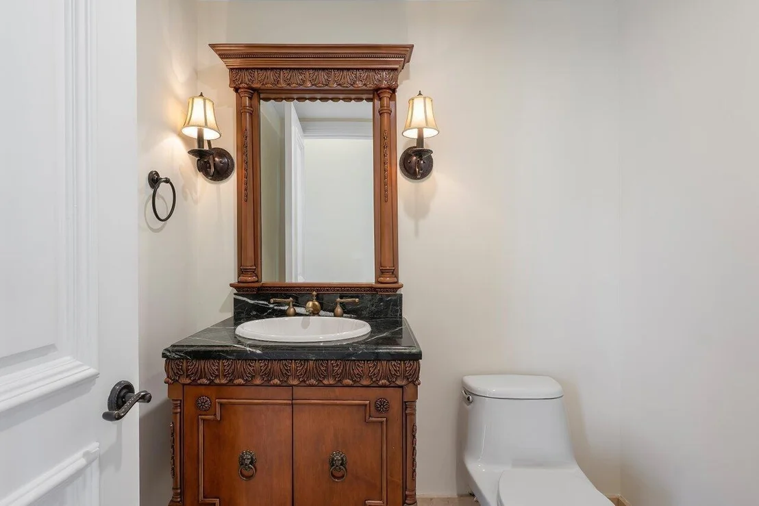 Photo of 953 Banyan Drive