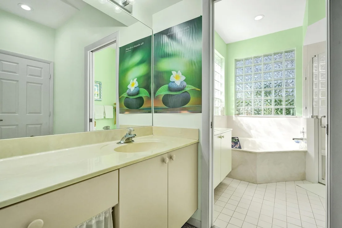 Photo of 4095 Augusta Avenue