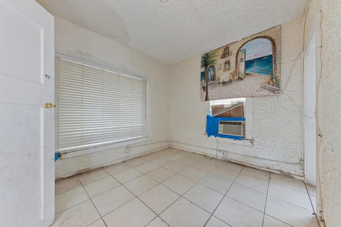 Photo of 427 El Prado