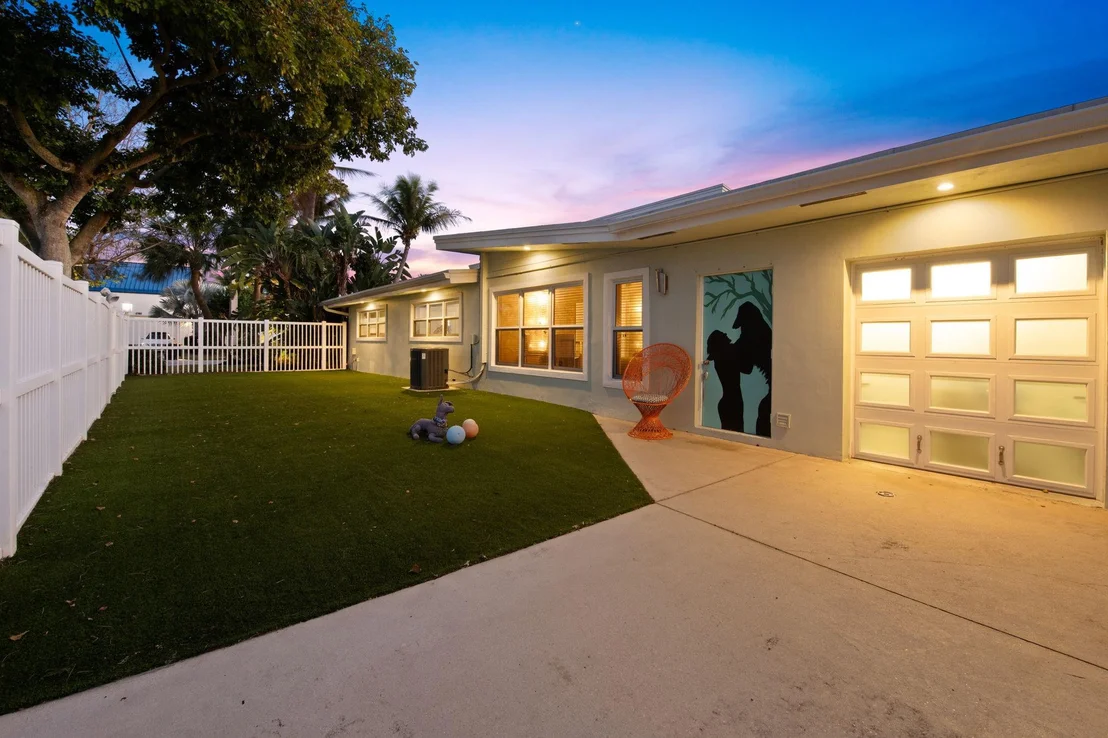 Photo of 2675 NE 24th Street