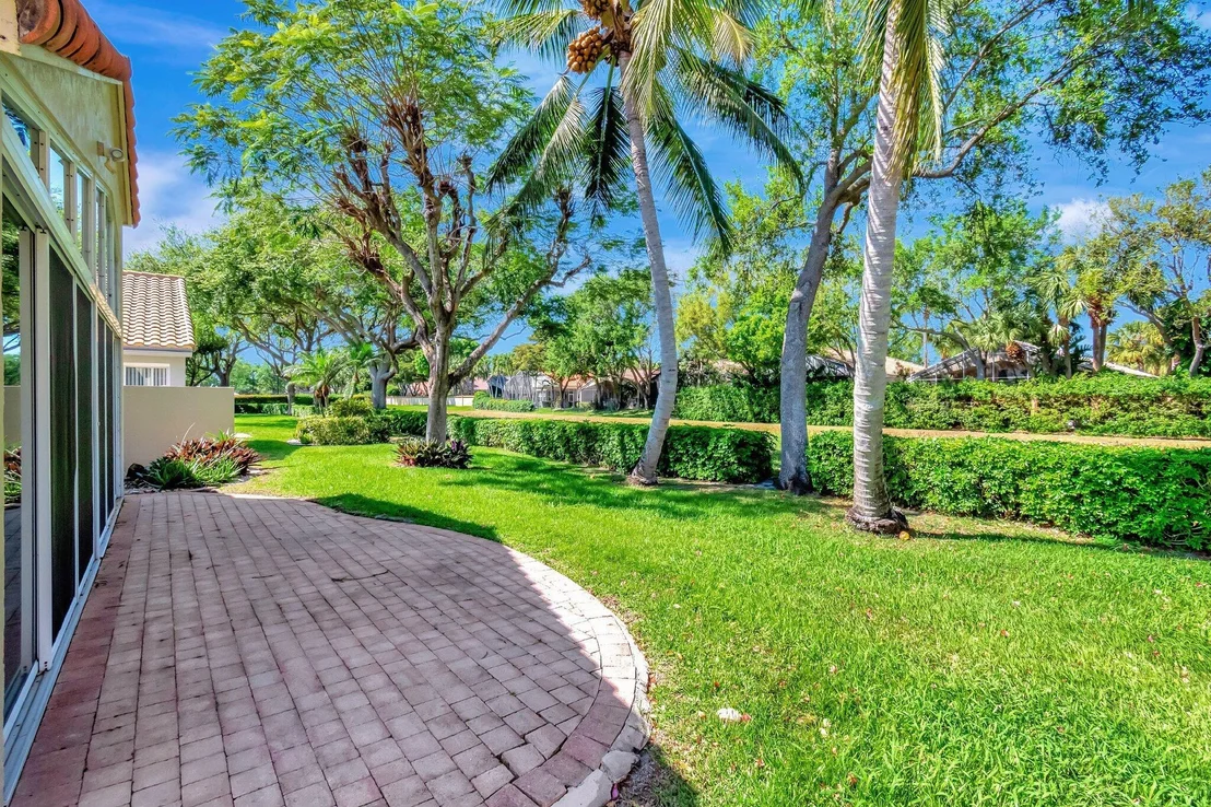 Photo of 6631 Sherbrook Drive