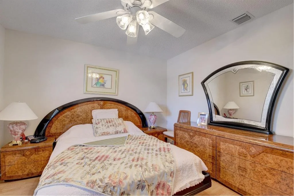Photo of 6125 Heliconia Road