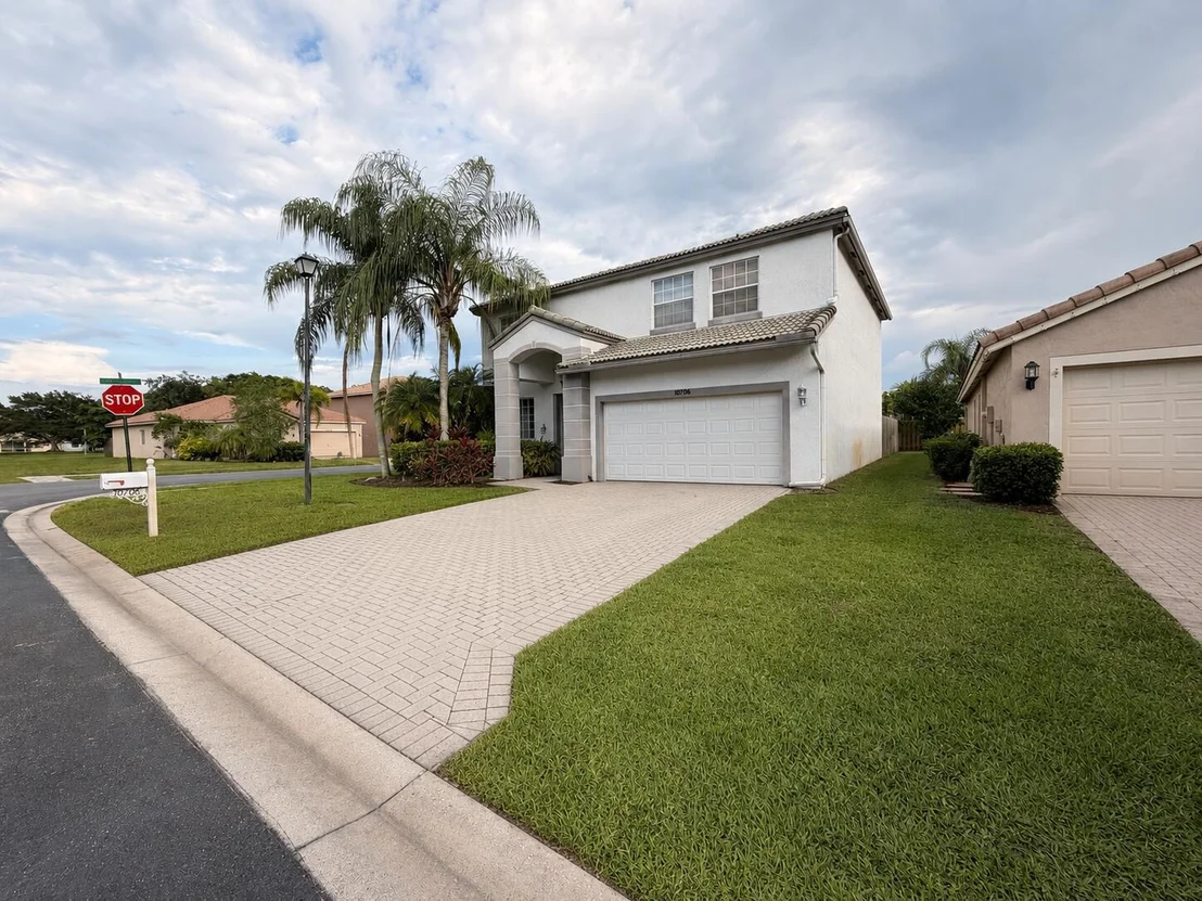 Photo of 10706 Hidden Bend Way