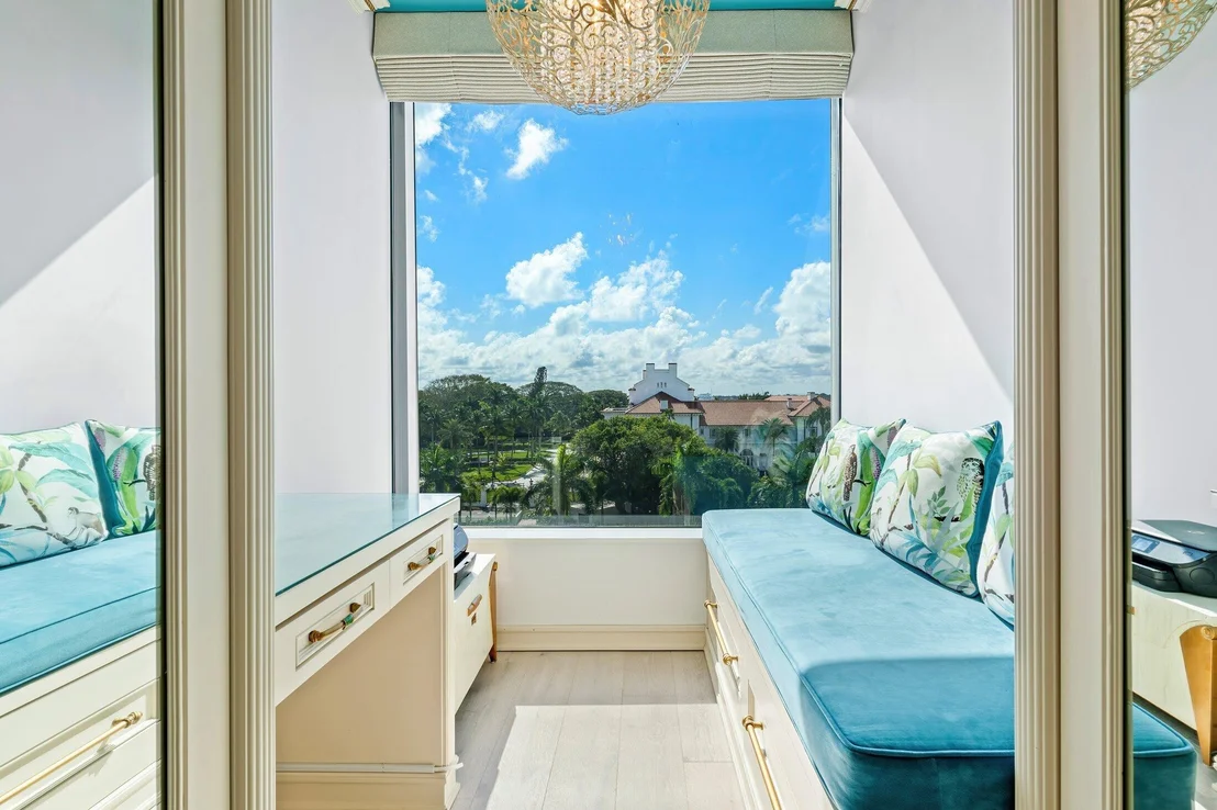 Photo of Unit 526B at 44 Cocoanut Row