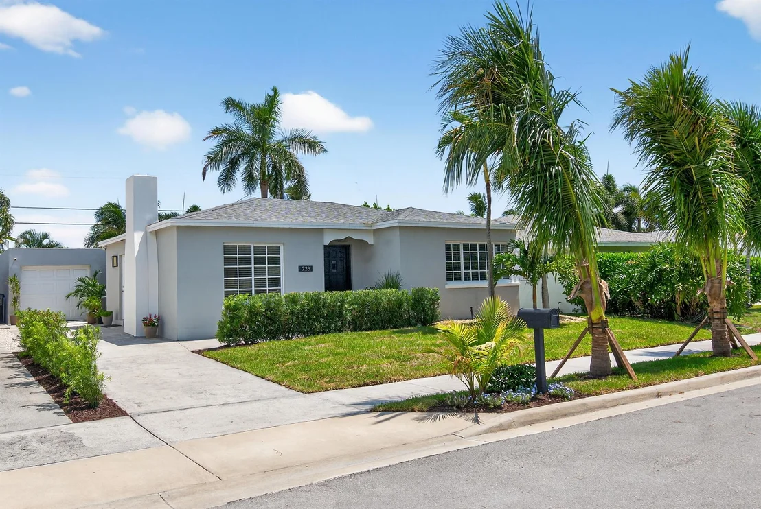 Photo of 228 Wellesley Drive