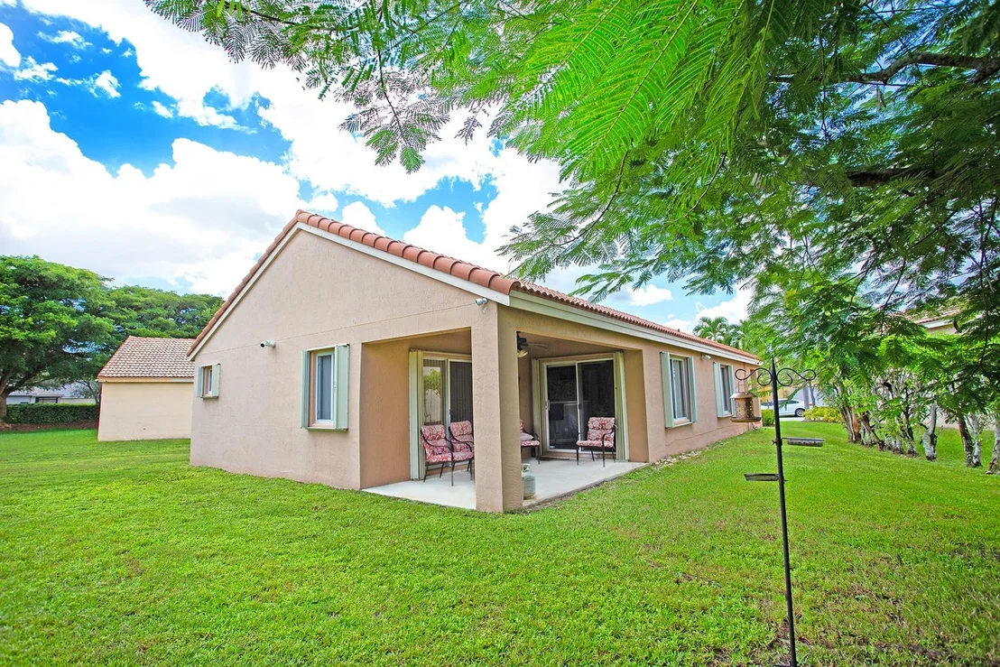 Photo of 1127 Alexander Bend