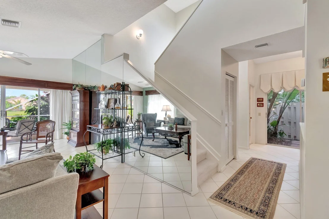 Photo of 6393 Lansdowne Circle
