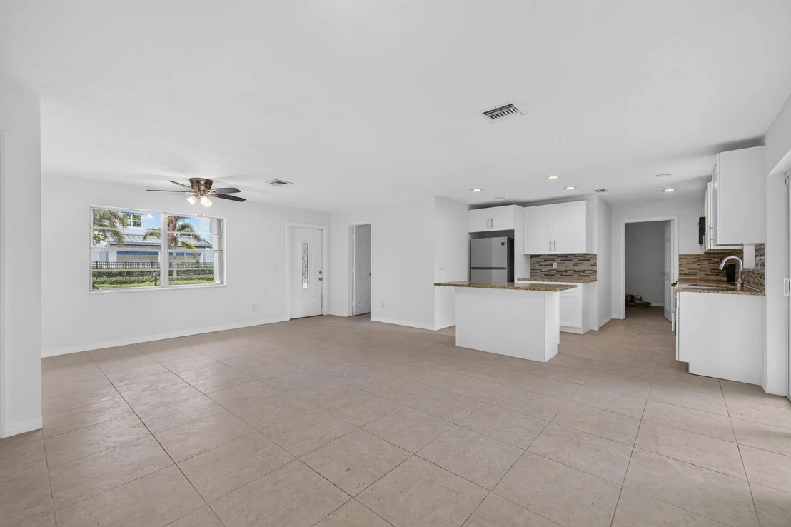 Photo of 913 SE 10th Street