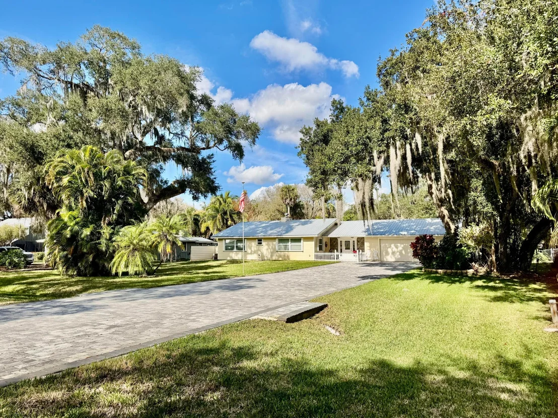 Photo of 2139 SW 22nd Circle N