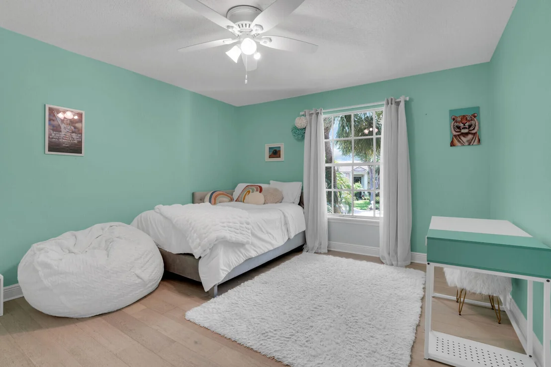 Photo of 471 Oriole Point
