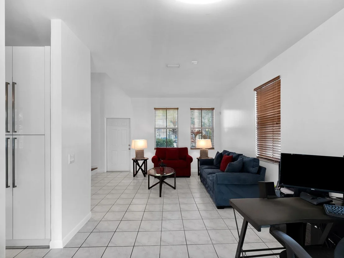 Photo of 820 Savannah Falls Drive