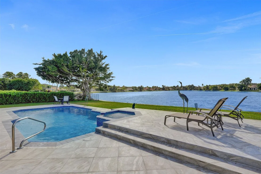 Photo of 10414 Bermuda Drive