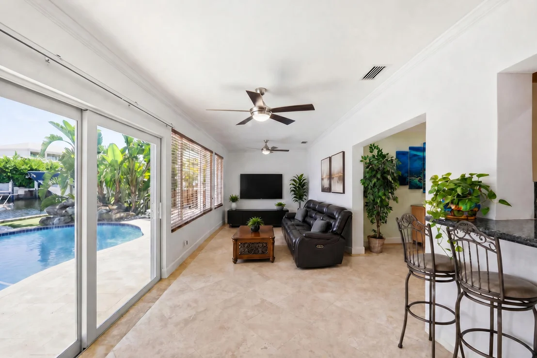 Photo of 390 SE 12th Avenue