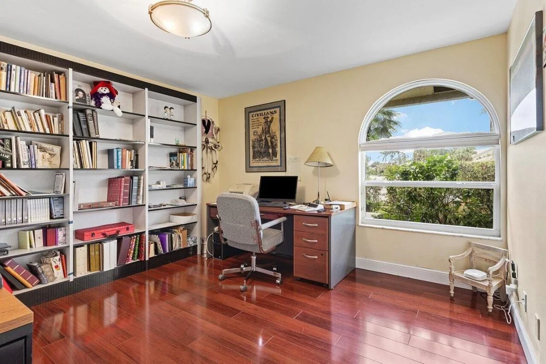 Photo of 10369 Silver Lake Drive