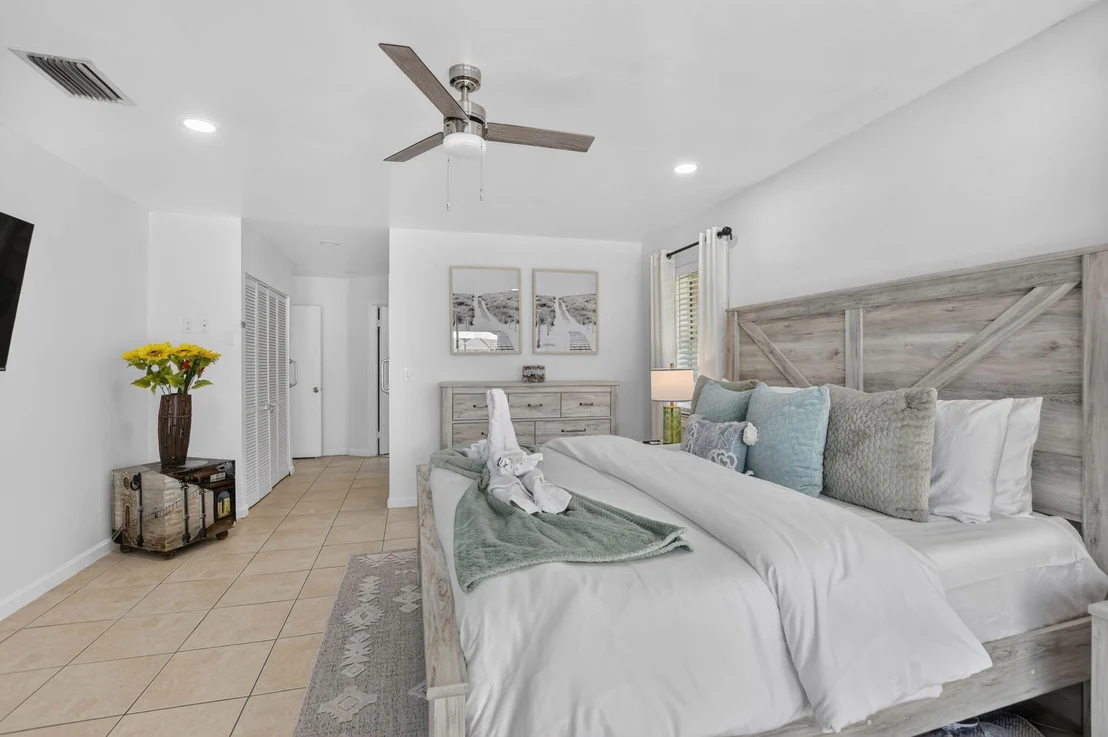 Photo of 703 AVOCET Road