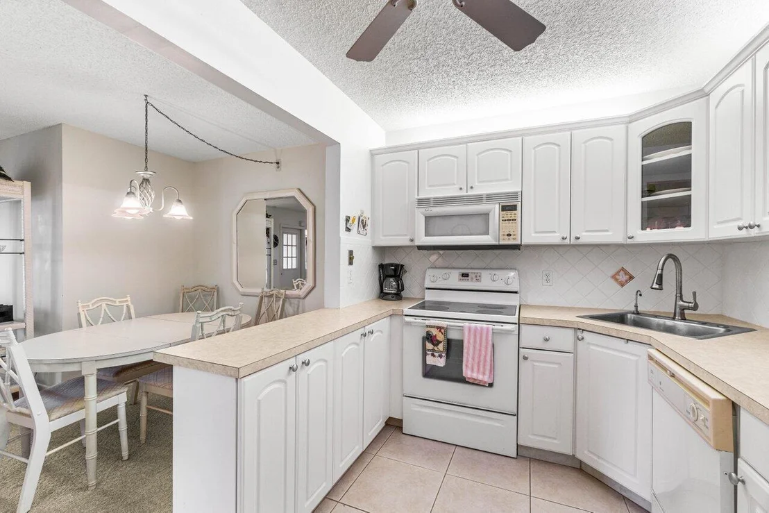 Photo of Unit D2 at 336 Knotty Pine Circle