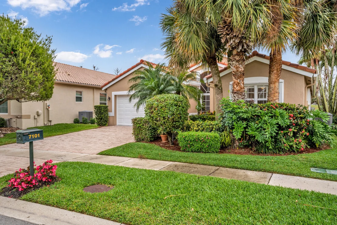 Photo of 7101 Haviland Circle