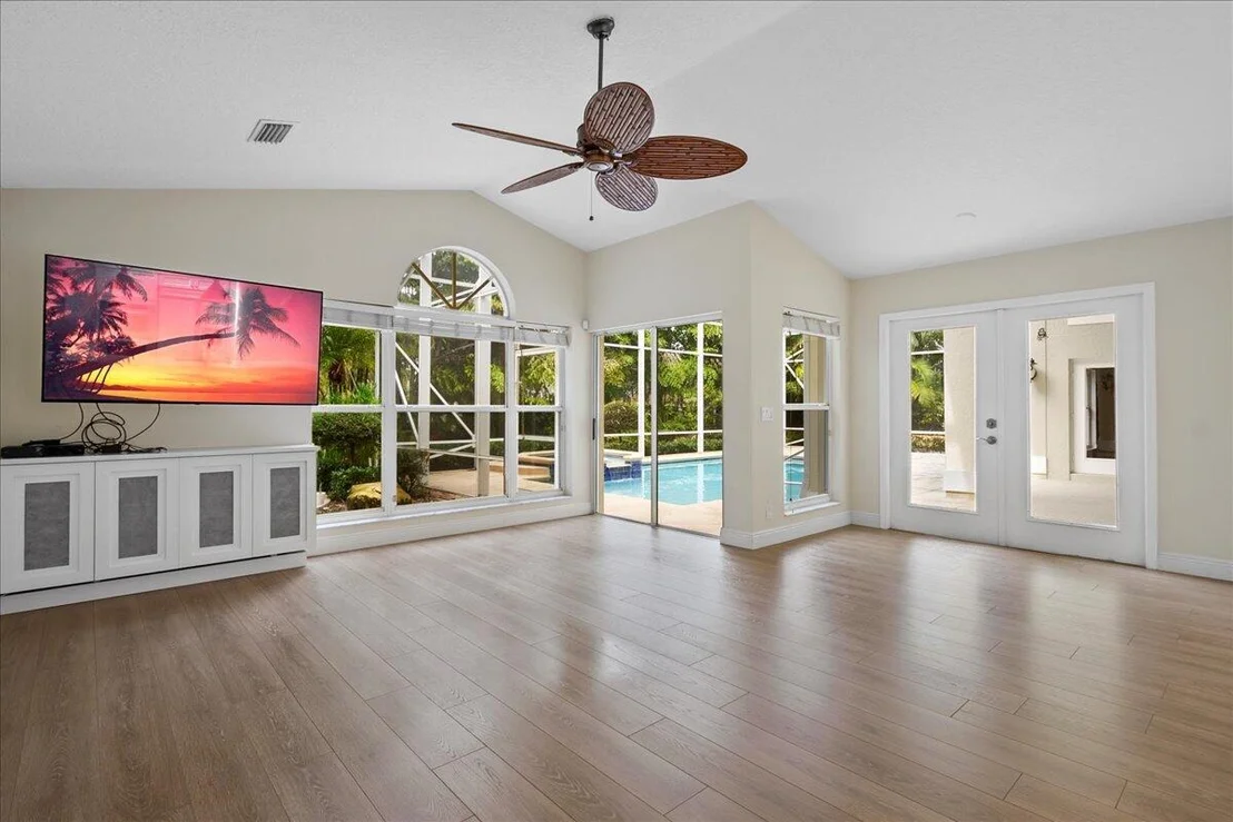 Photo of 140 Victorian Lane