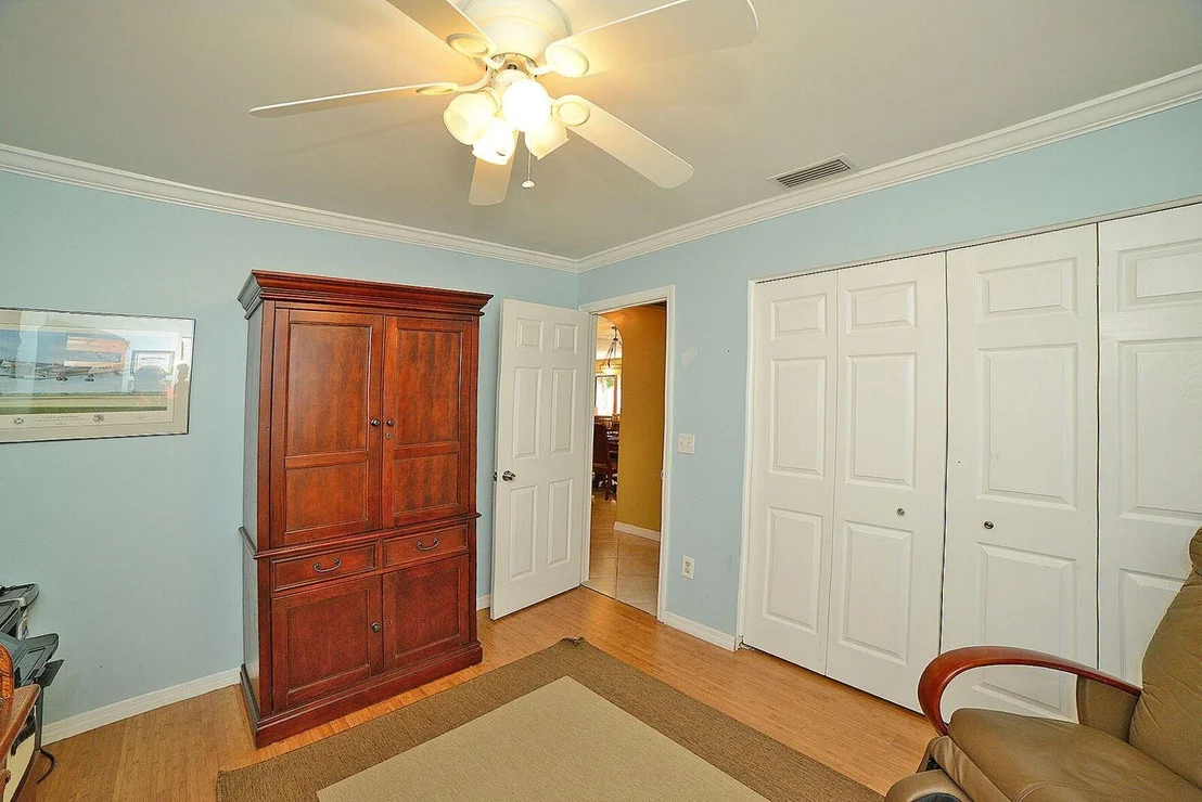Photo of 4218 Woods End Road