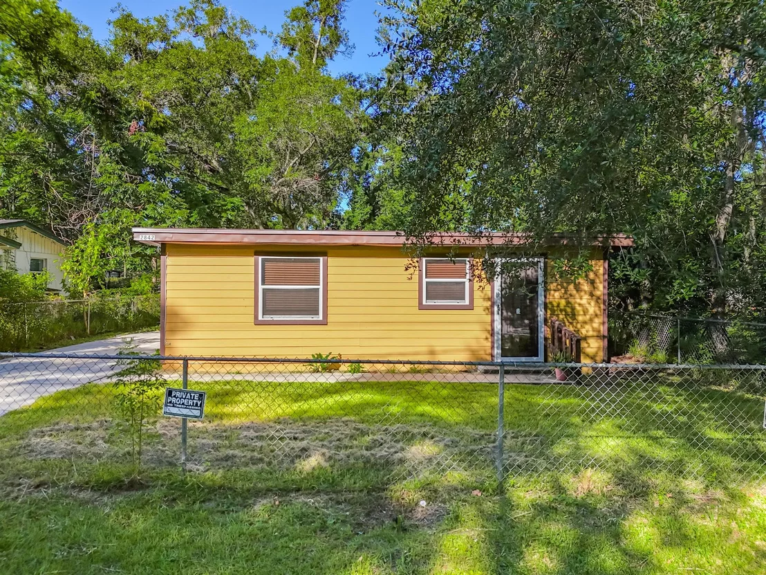 Photo of 2842 Lucoma Drive