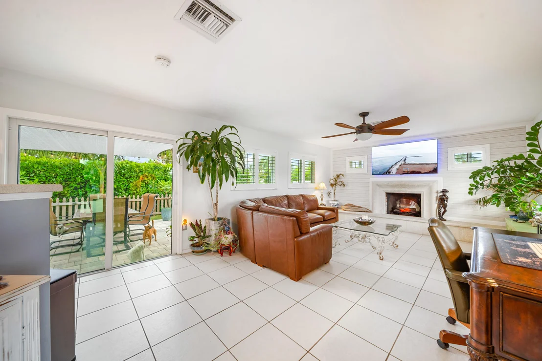 Photo of 1920 Jacaranda Drive